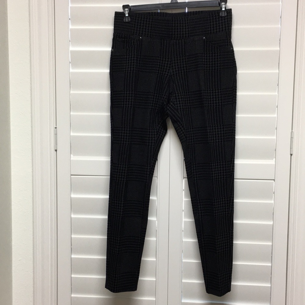 Large (12) Textured Plaid Nanette Lepore Jegging
